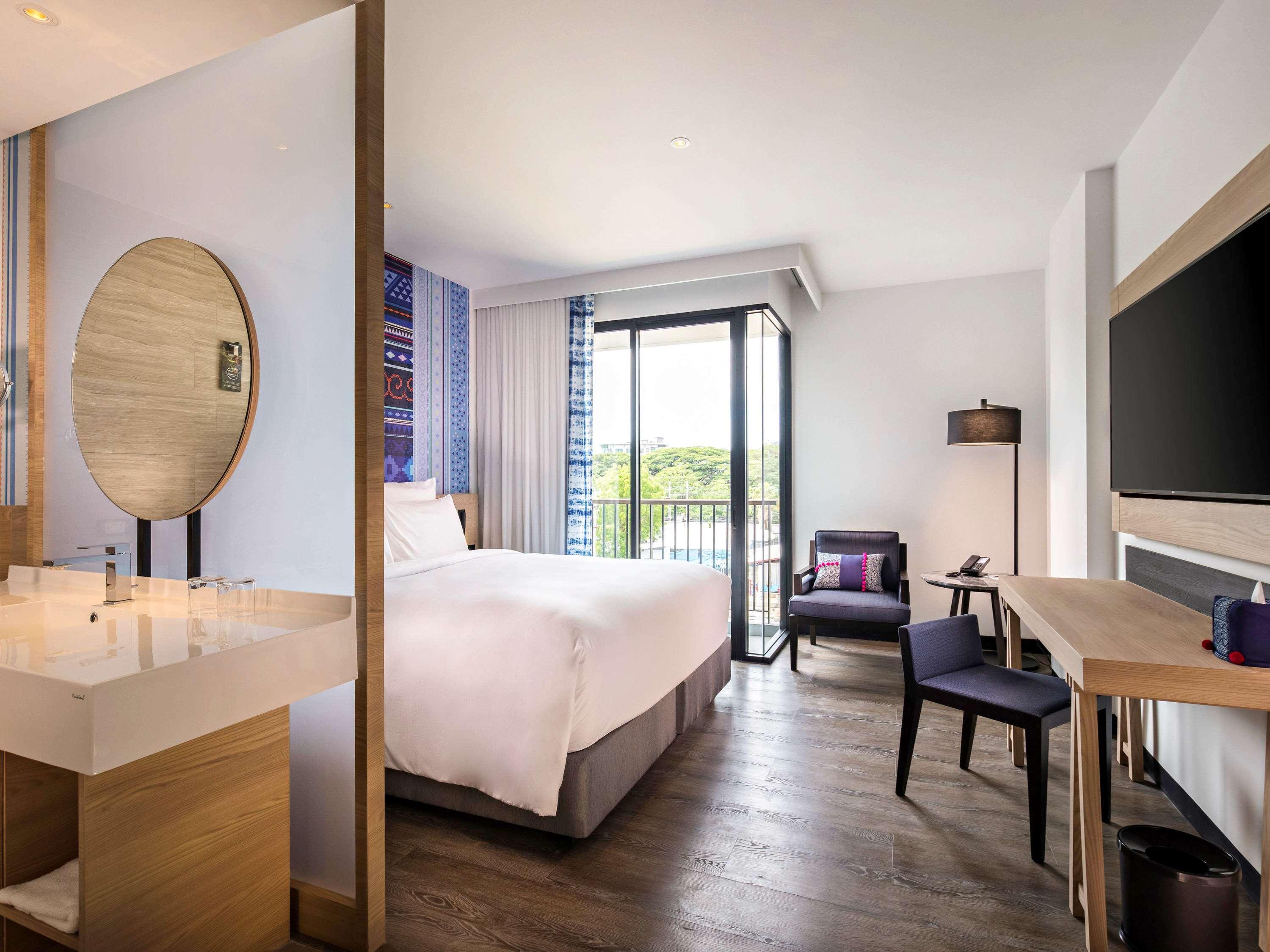 Novotel Chiangmai Nimman Journeyhub Чиангмай Екстериор снимка